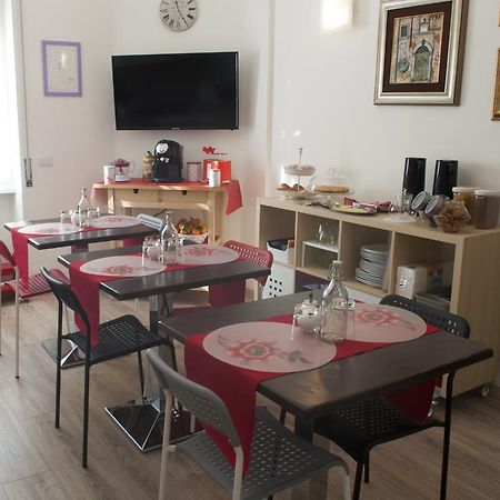 A Casa Di Benny Hotel Рим Екстериор снимка