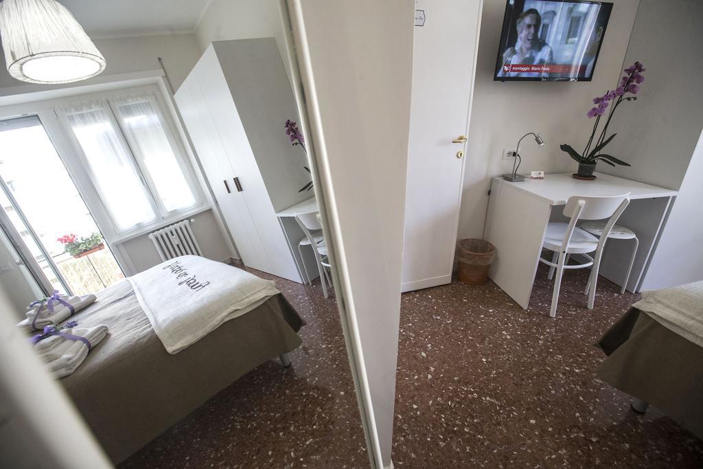 A Casa Di Benny Hotel Рим Екстериор снимка